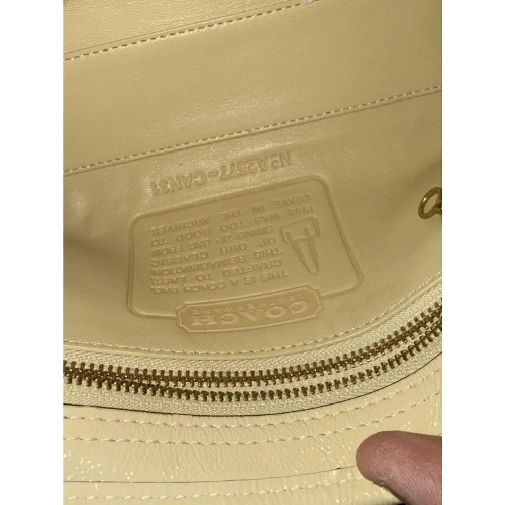 Coach Originals Swing Zip Bag 20 Brass/Chalk White Crinkle Patent Leather
